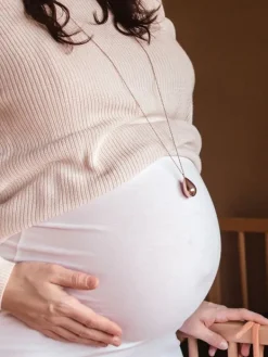 Best Bolakoru äidille ketjulla, babybell Pisara ruusukulta | Hopeoidut Bolat