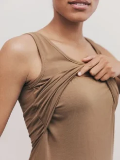 Sale Boob Design - imetystoppi Classic Tank Top, Brown Sugar Äitiyspaidat|Imetyspaidat