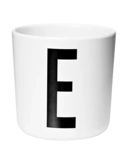 Online Design Letters - Arne Jacobsen kirjainmuki A-Z, valkoinen Ruokailuhetkiin