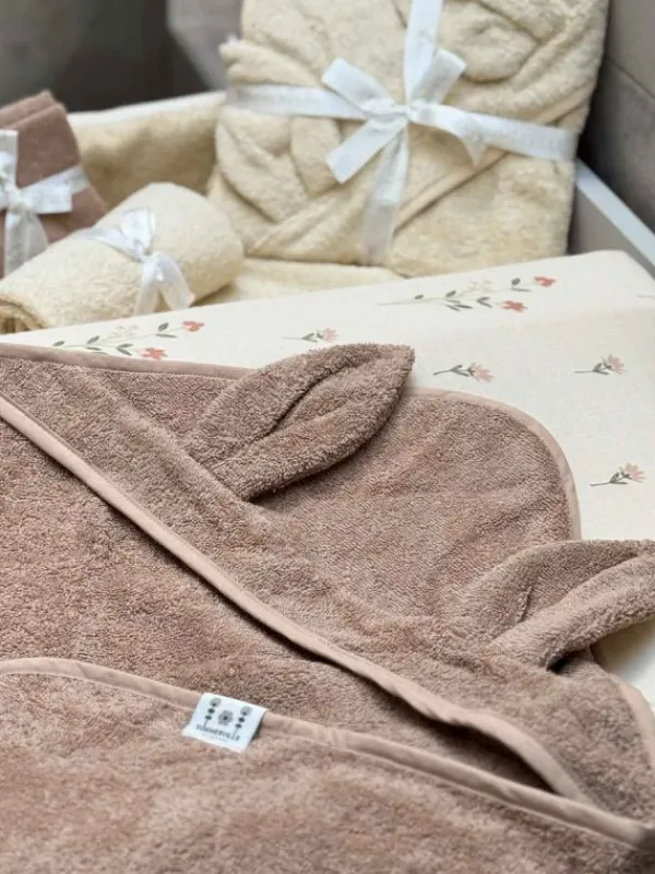 Best Huppupyyhe lapselle, pupunkorva warm taupe Kylpy