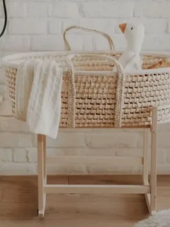 Vauvan Moses kori patjalla ja keinuvilla jaloilla, natural Sängyt, Kehdot Ja Vaaterekit