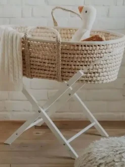 Discount Vauvan Moses kori patjalla ja jalusta, valkoinen Sängyt, Kehdot Ja Vaaterekit