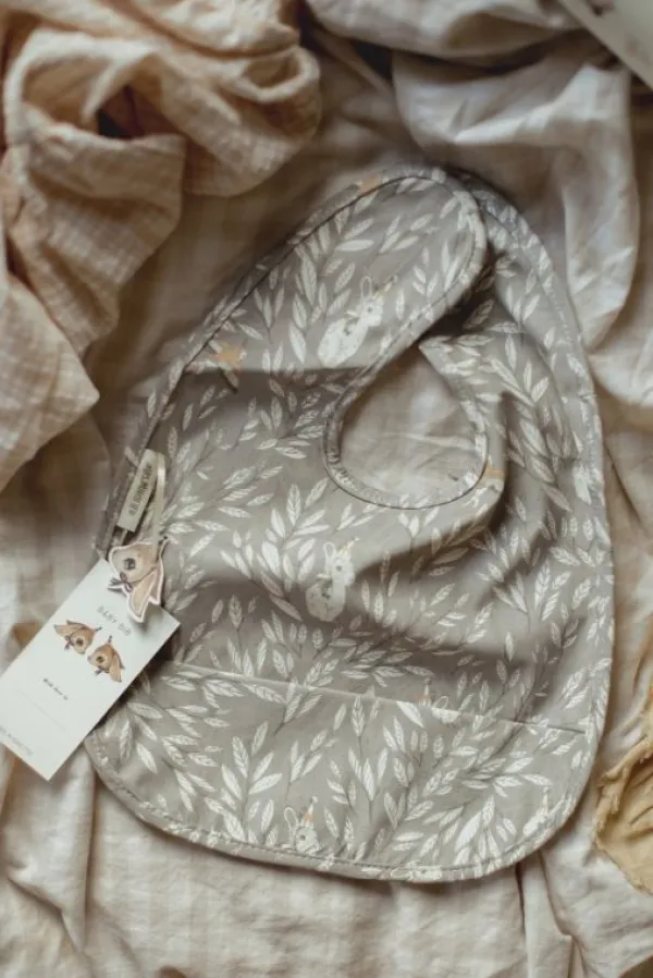 Clearance Vedenpitävä ruokalappu, Misty Leaf Grey | Ruokailuhetkiin